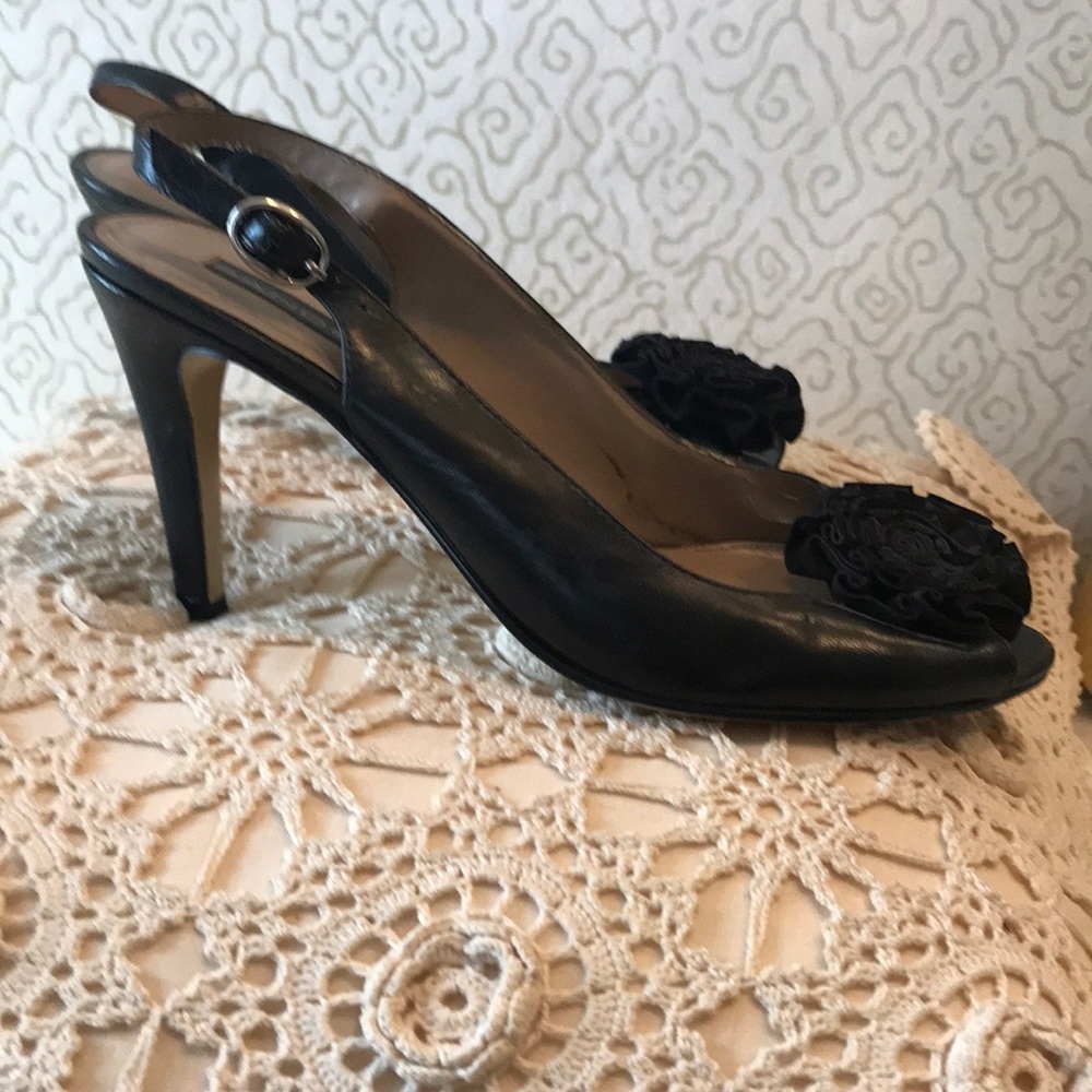 Gorgeous sling backs with fabric flower - Picture 5 of 6